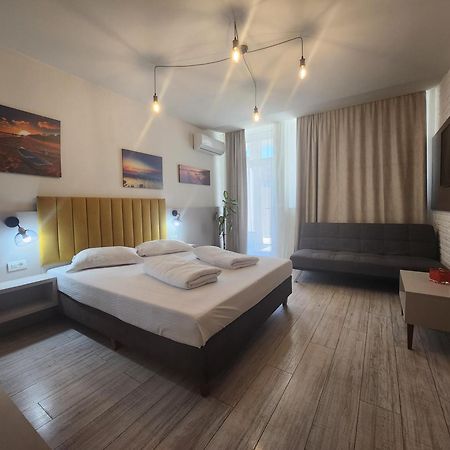 Xo Residence Arad Bagian luar foto