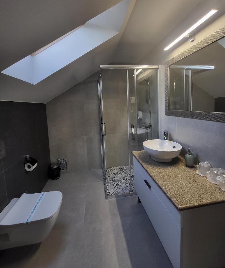 Xo Residence Arad Bagian luar foto