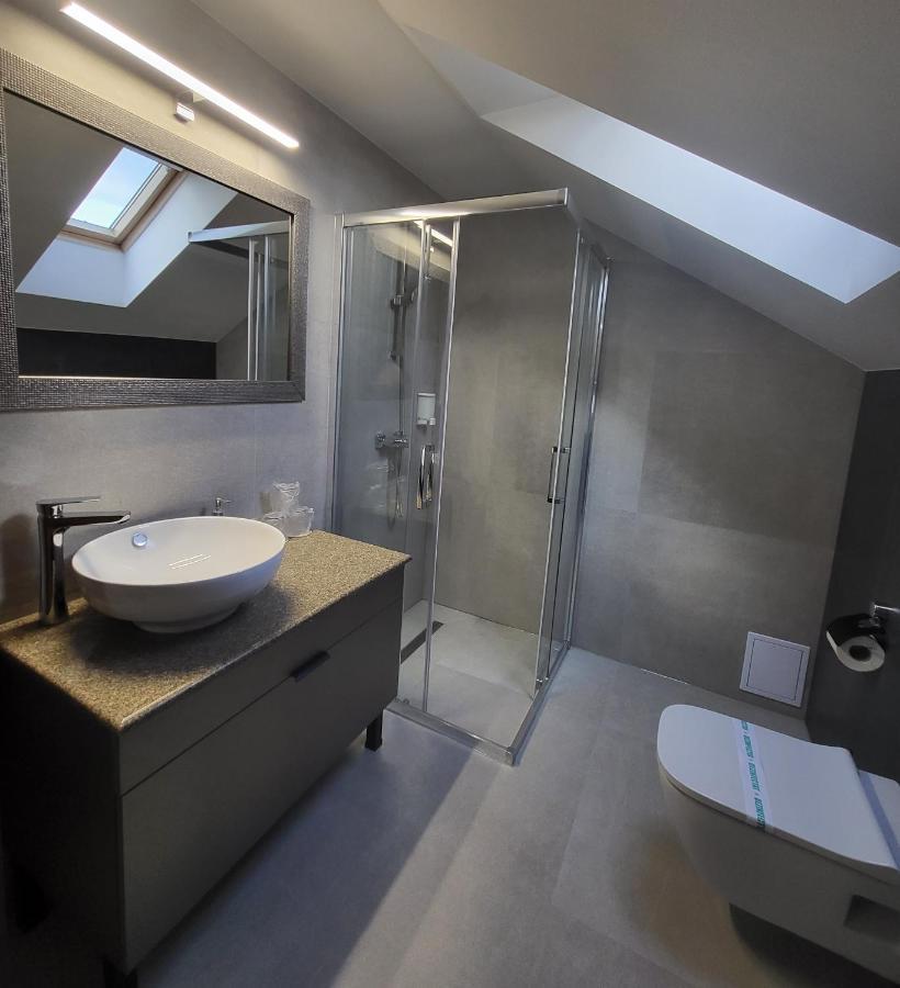 Xo Residence Arad Bagian luar foto