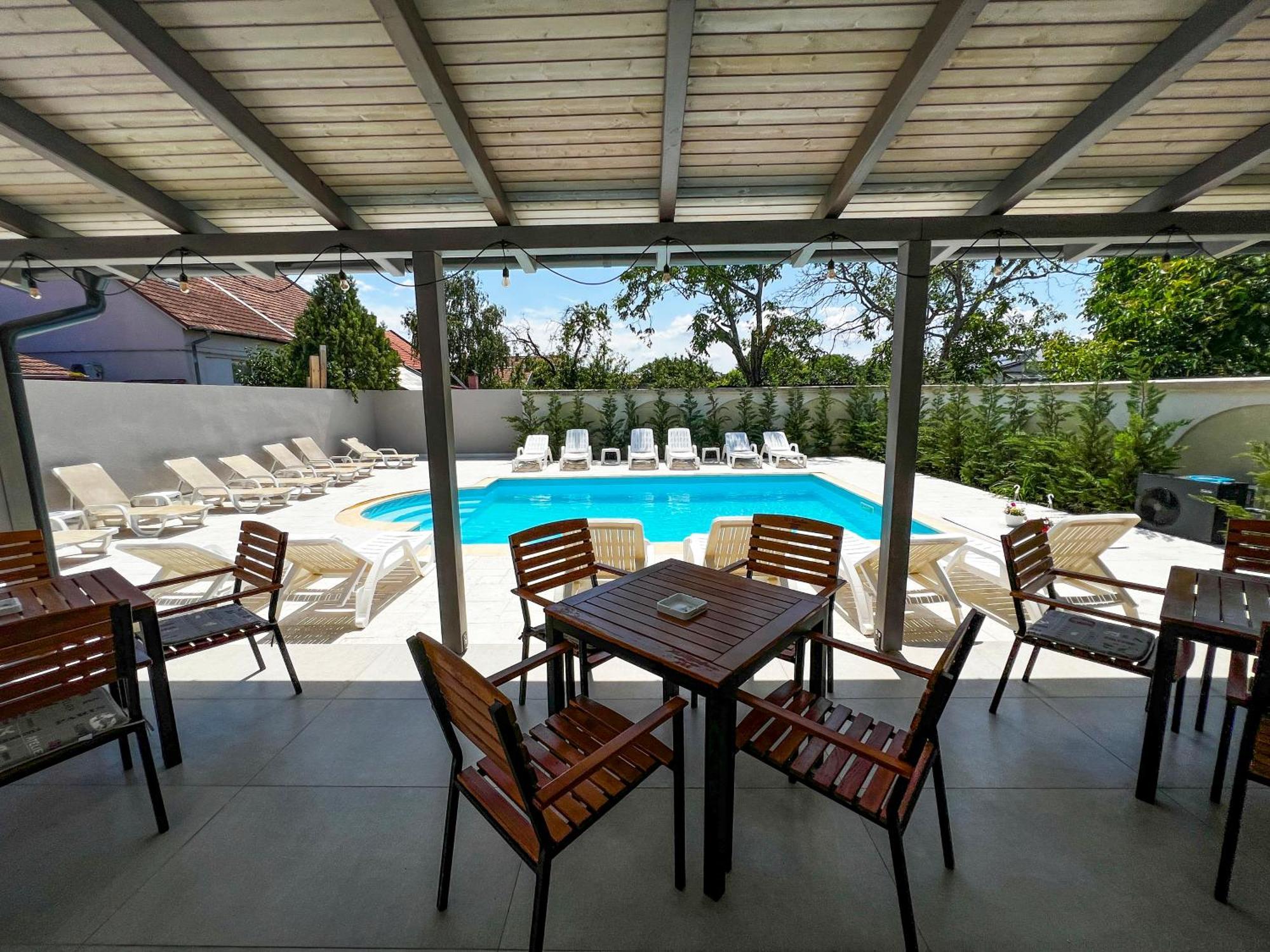 Xo Residence Arad Bagian luar foto